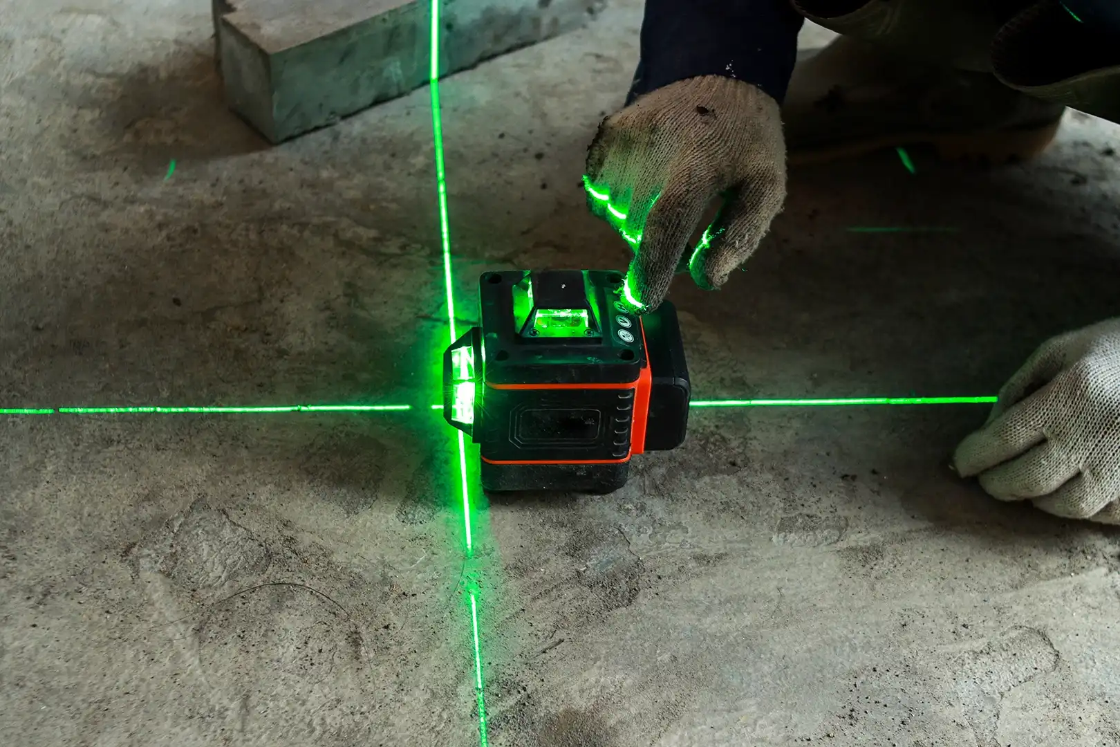 Jaki laser krzyżowy 360 stopni wybrać? Kompletny poradnik